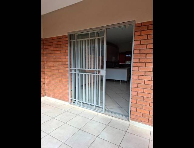 2 BEDROOM APARTMENT FOR SALE IN STONERIDGE